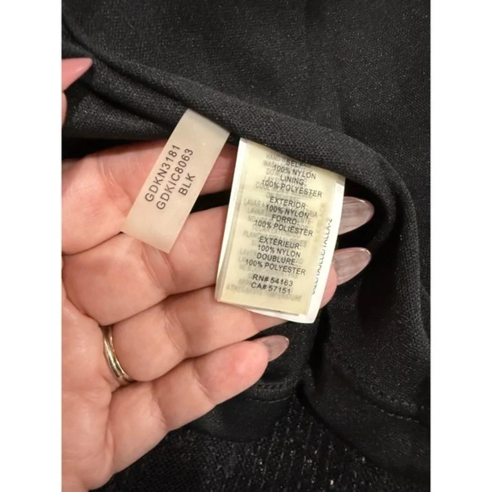 Guess sleeveless fit